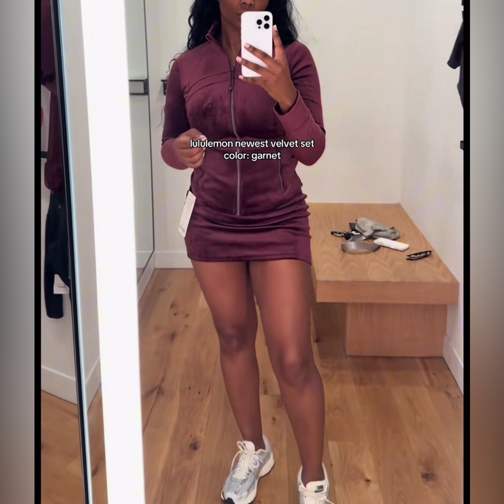 Lululemon Scuba High Rise Mini Skirt - Velvet